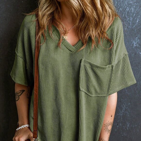 Green Casual Women's Twisted Threaded Short-Sleeved T-Shirt - Picture 3 of 5